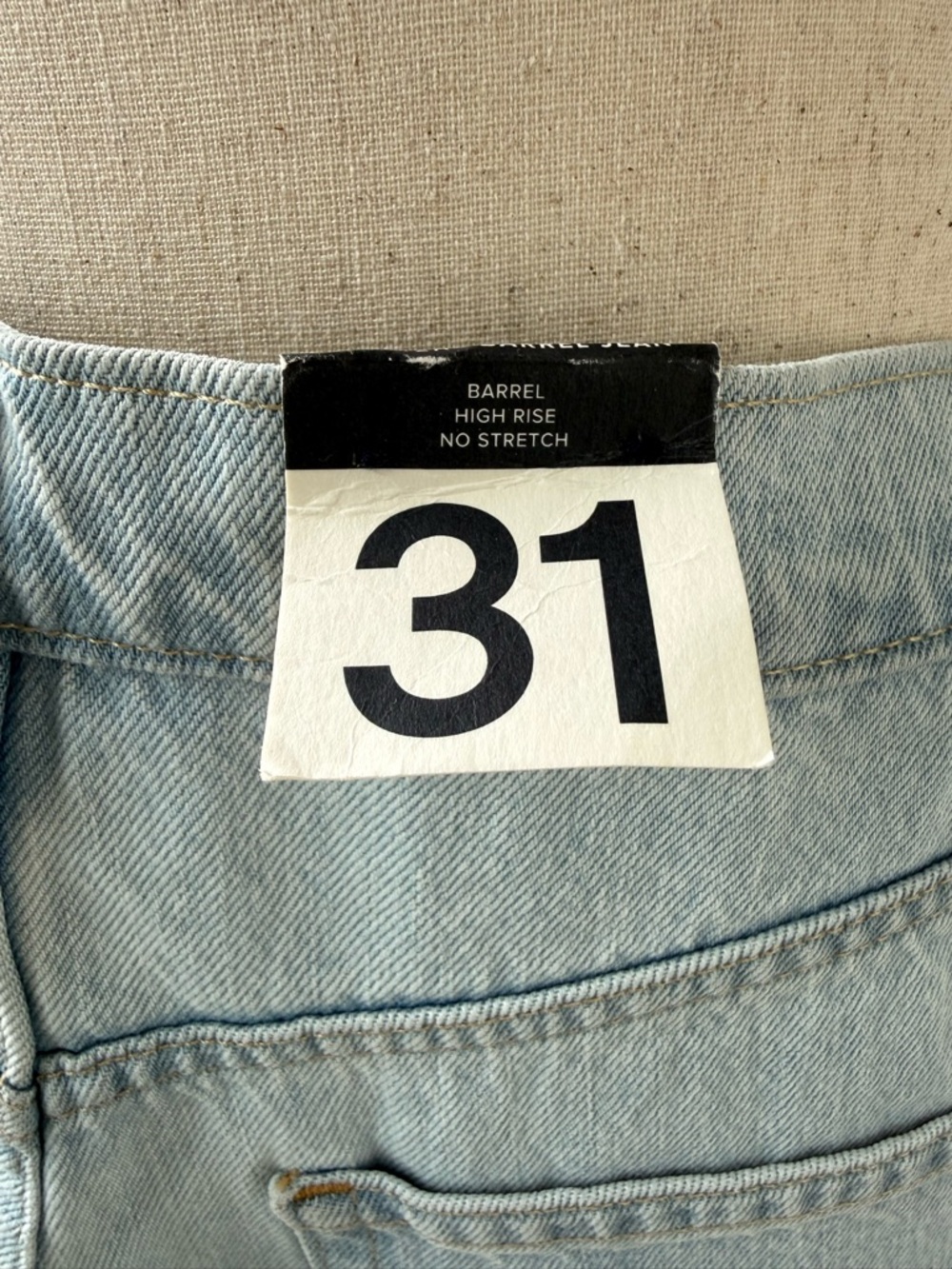 GAP High-Rise Relaxed Barrel Jeans in Light Blue - Picture 5 of 7